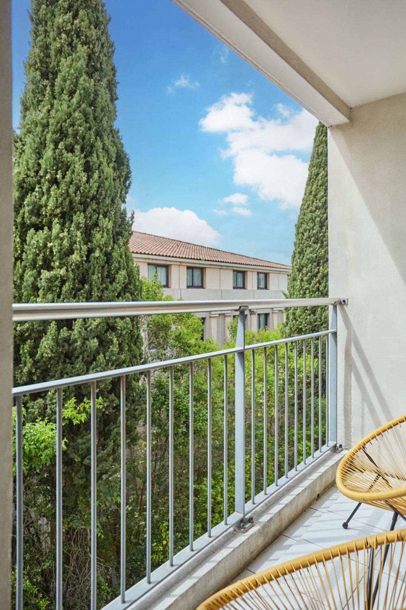 Appart Hotel Odalys City Aix En Provence Le Clos De La Chartreuse Aix-en-Provence Exterior photo